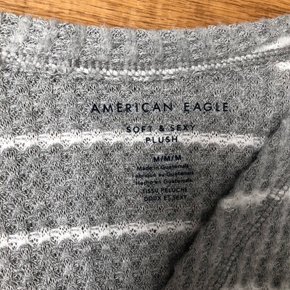 AE Tie front plush top - Picture 3 of 3